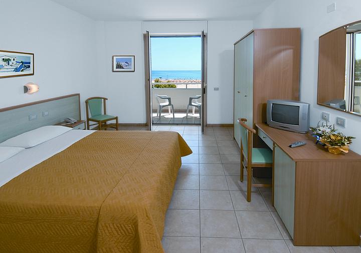 Hotel Miramare Джулианова Номер фото